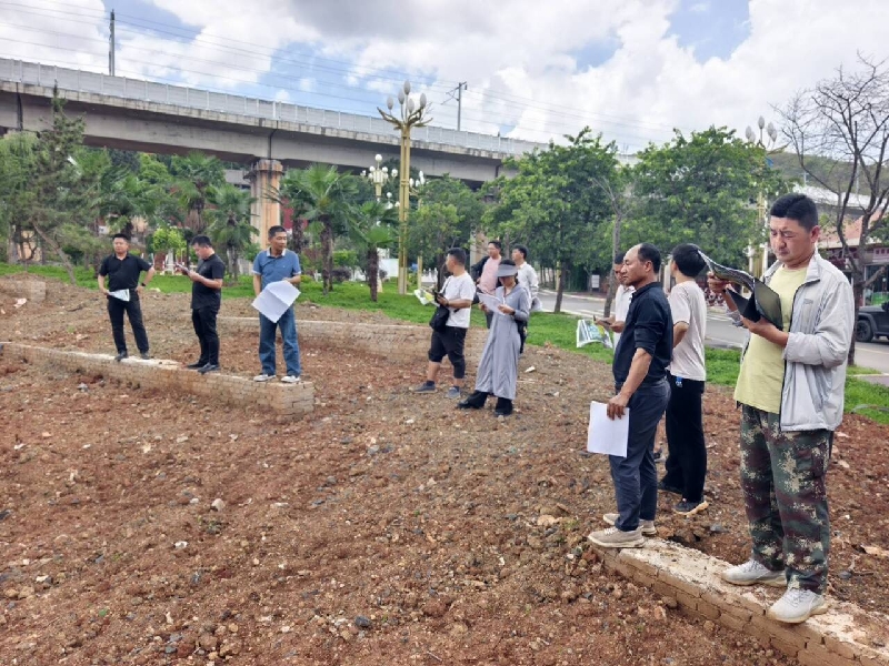 3租舍旅居工作专班召开现场推进会.jpg