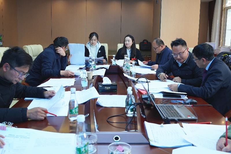 2邀请承办单位分管领导列席议案审查委员会会议，对代表建议提前研判、主动认领.jpg